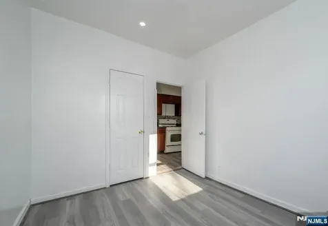 49 River Street Lodi NJ 07644