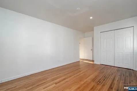 49 River Street Lodi NJ 07644