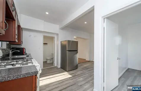 49 River Street Lodi NJ 07644