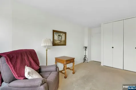 2000 Linwood Avenue Fort Lee NJ 07024