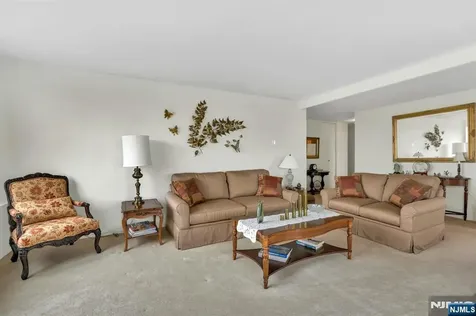 2000 Linwood Avenue Fort Lee NJ 07024