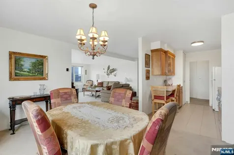 2000 Linwood Avenue Fort Lee NJ 07024