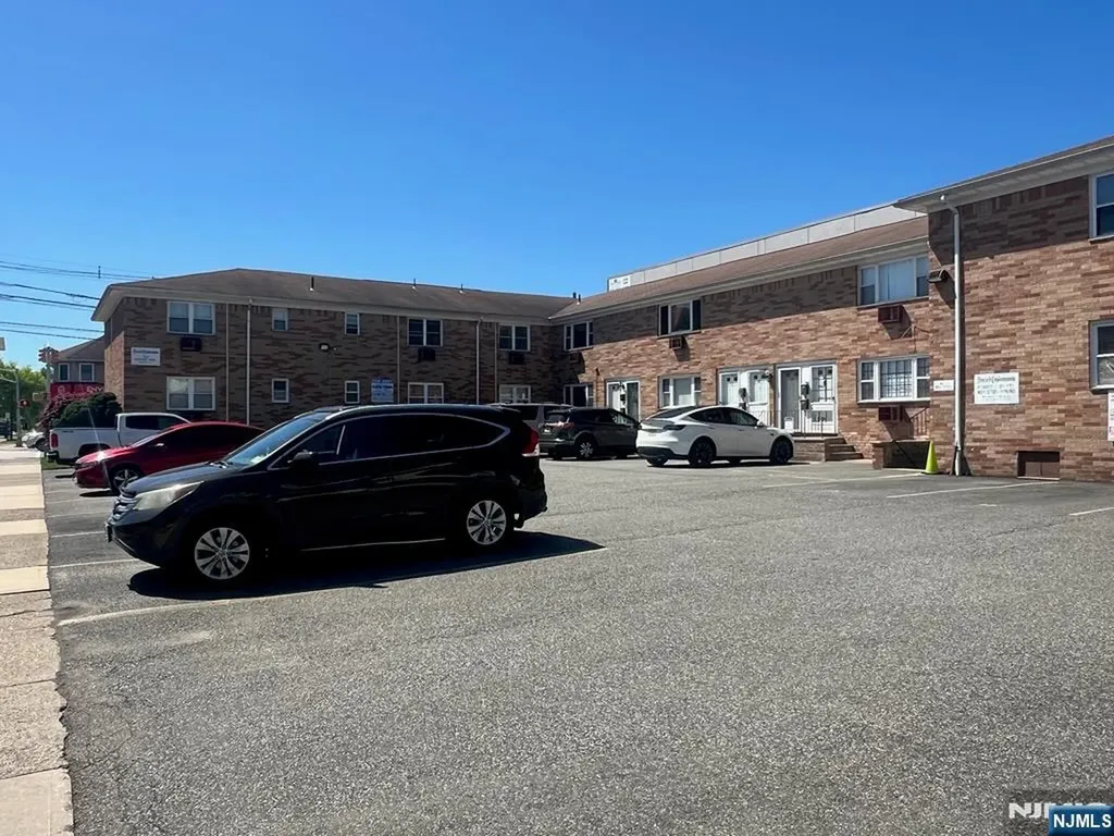 432-434 Trenton Avenue Paterson NJ 07503
