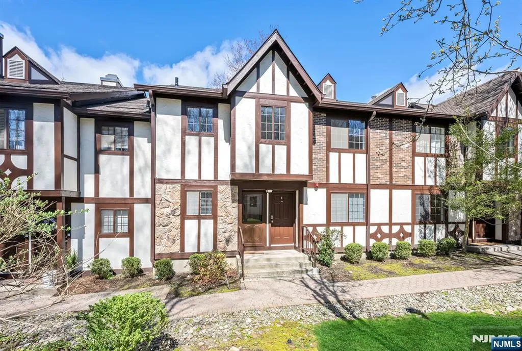 707 Thoreau Court Mahwah NJ 07430