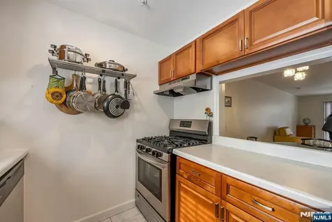 707 Thoreau Court Mahwah NJ 07430
