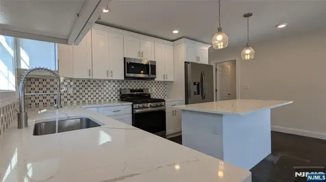 7 Maple Street Bloomfield NJ 07003