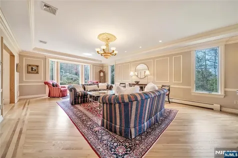 837 Apple Ridge Road Franklin Lakes NJ 07417