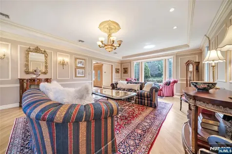 837 Apple Ridge Road Franklin Lakes NJ 07417