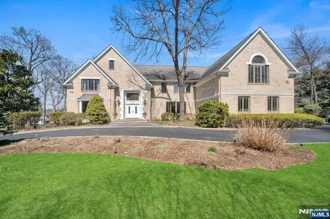 837 Apple Ridge Road Franklin Lakes NJ 07417
