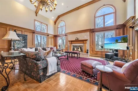 837 Apple Ridge Road Franklin Lakes NJ 07417