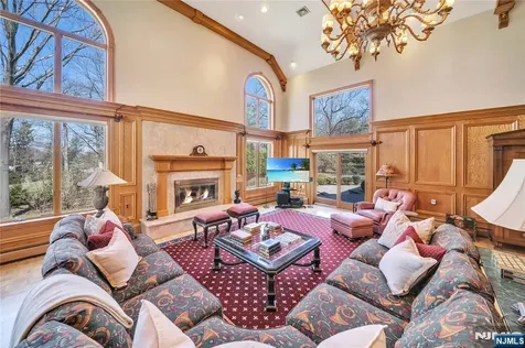 837 Apple Ridge Road Franklin Lakes NJ 07417