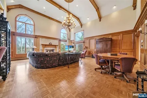 837 Apple Ridge Road Franklin Lakes NJ 07417