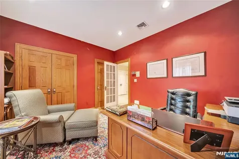 837 Apple Ridge Road Franklin Lakes NJ 07417