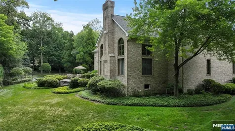 837 Apple Ridge Road Franklin Lakes NJ 07417