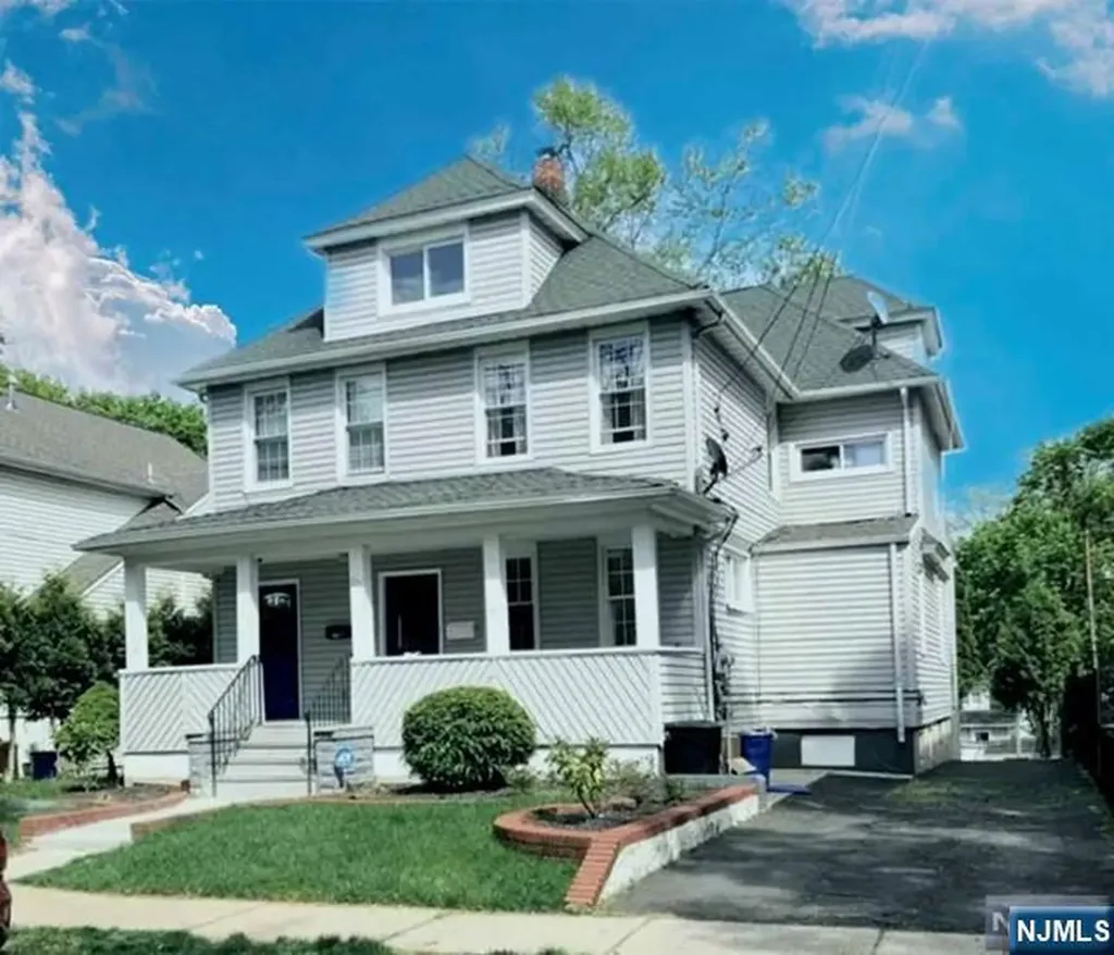 215 Elm Avenue Teaneck NJ 07666
