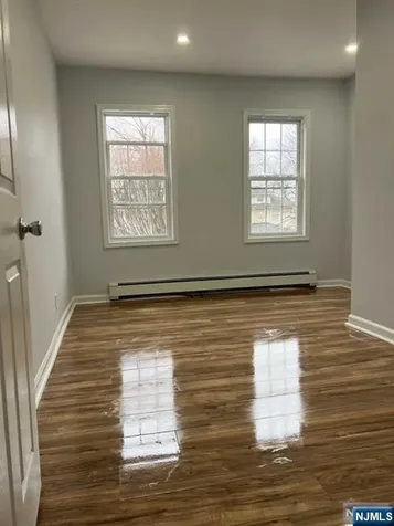 215 Elm Avenue Teaneck NJ 07666