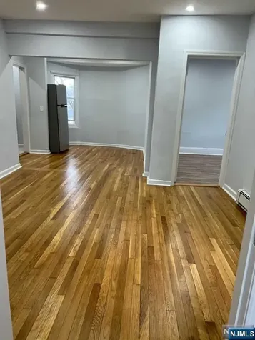 215 Elm Avenue Teaneck NJ 07666