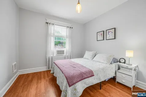 128 Rollinson Street West Orange NJ 07052