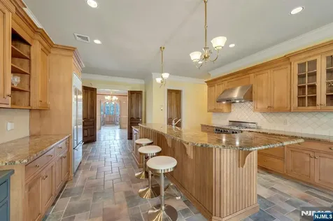 213 Stokes Farm Road Franklin Lakes NJ 07417