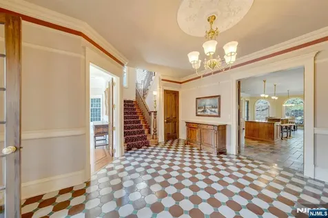 213 Stokes Farm Road Franklin Lakes NJ 07417