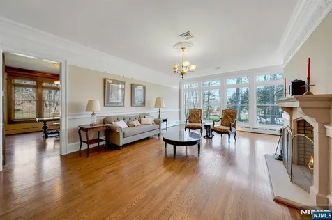 213 Stokes Farm Road Franklin Lakes NJ 07417