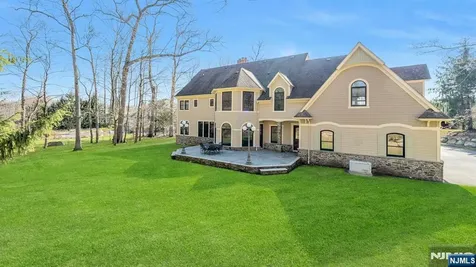 213 Stokes Farm Road Franklin Lakes NJ 07417