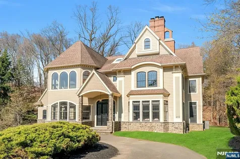 213 Stokes Farm Road Franklin Lakes NJ 07417