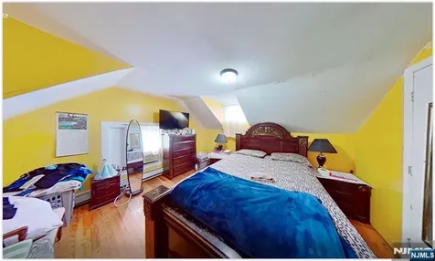 157 14th Street East Orange NJ 07017