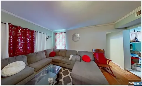 157 14th Street East Orange NJ 07017