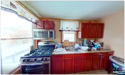 157 14th Street East Orange NJ 07017