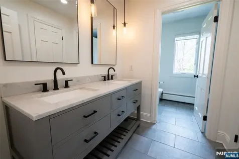 250 Truman Drive Cresskill NJ 07626