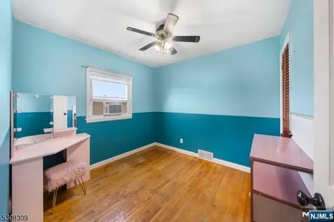26 Edward Court Clifton NJ 07011