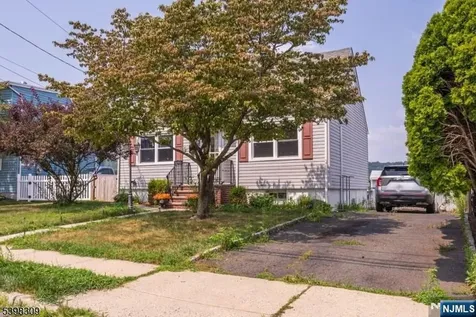 26 Edward Court Clifton NJ 07011