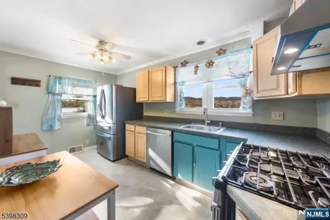 26 Edward Court Clifton NJ 07011