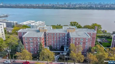 8400 Jfk Boulevard E North Bergen NJ 07047