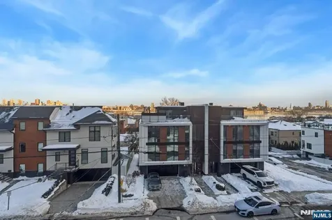 760 Undercliff Edgewater NJ 07020