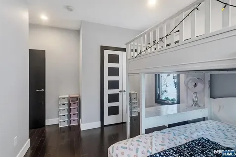 760 Undercliff Edgewater NJ 07020