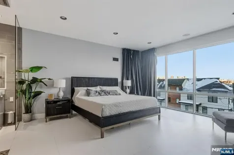 760 Undercliff Edgewater NJ 07020