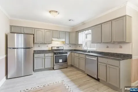 96 N 5th Street Newark NJ 07107