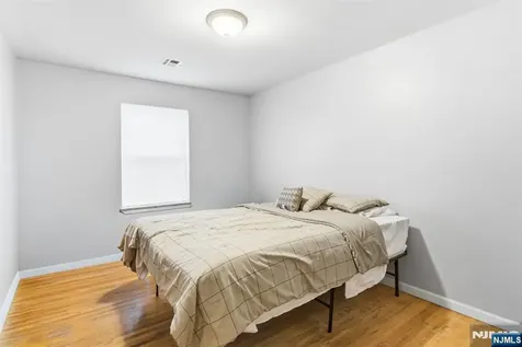 96 N 5th Street Newark NJ 07107