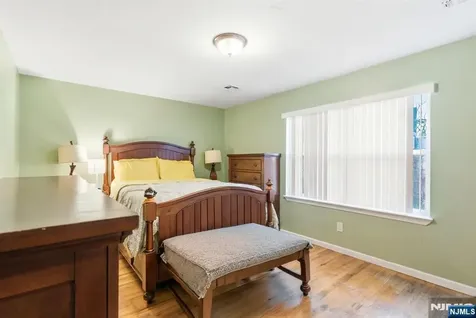 96 N 5th Street Newark NJ 07107
