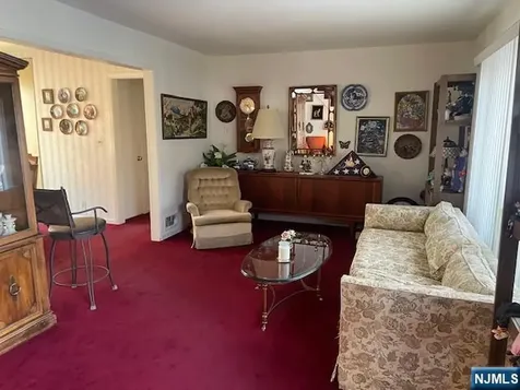 82 Azalea Street Paramus NJ 07652