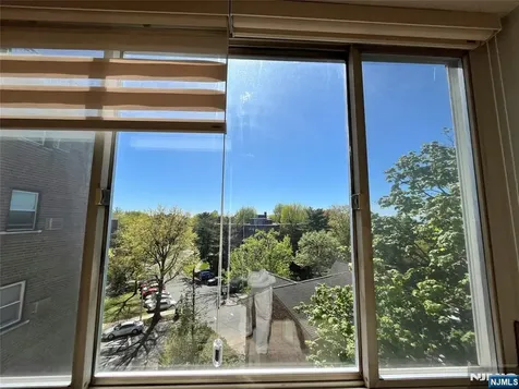 2345 Linwood Avenue Fort Lee NJ 07024