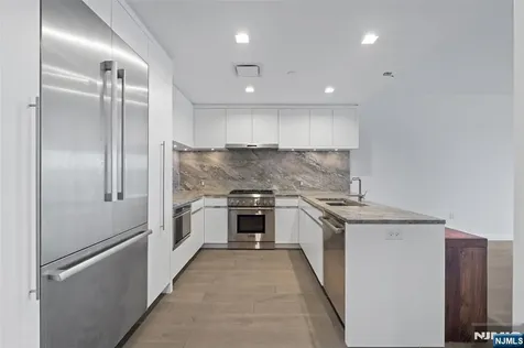 320 Adolphus Avenue Cliffside Park NJ 07010