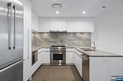 320 Adolphus Avenue Cliffside Park NJ 07010