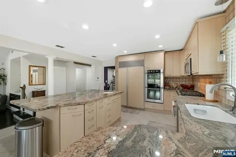 38 Geraldine Road Englewood Cliffs NJ 07632