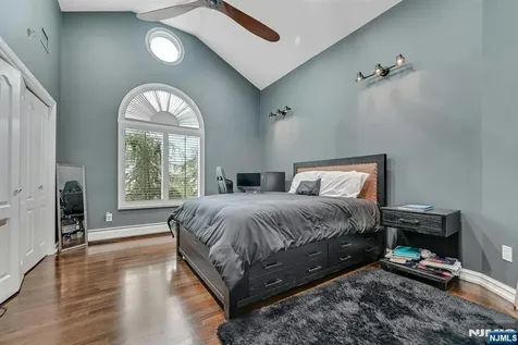 38 Geraldine Road Englewood Cliffs NJ 07632