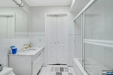 38 Geraldine Road Englewood Cliffs NJ 07632
