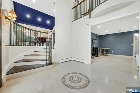38 Geraldine Road Englewood Cliffs NJ 07632