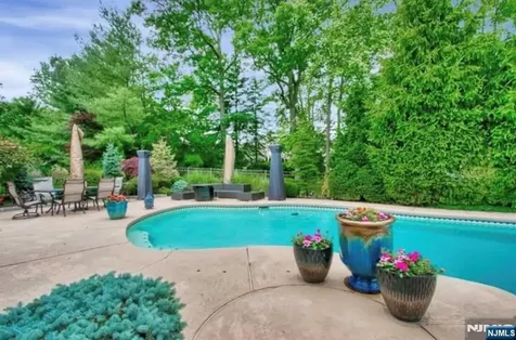 38 Geraldine Road Englewood Cliffs NJ 07632